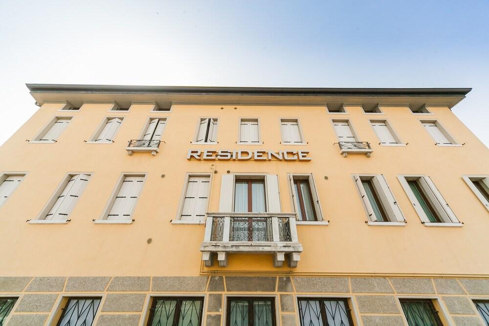 Palazzo Brando - Living Apartments Treviso Exterior foto